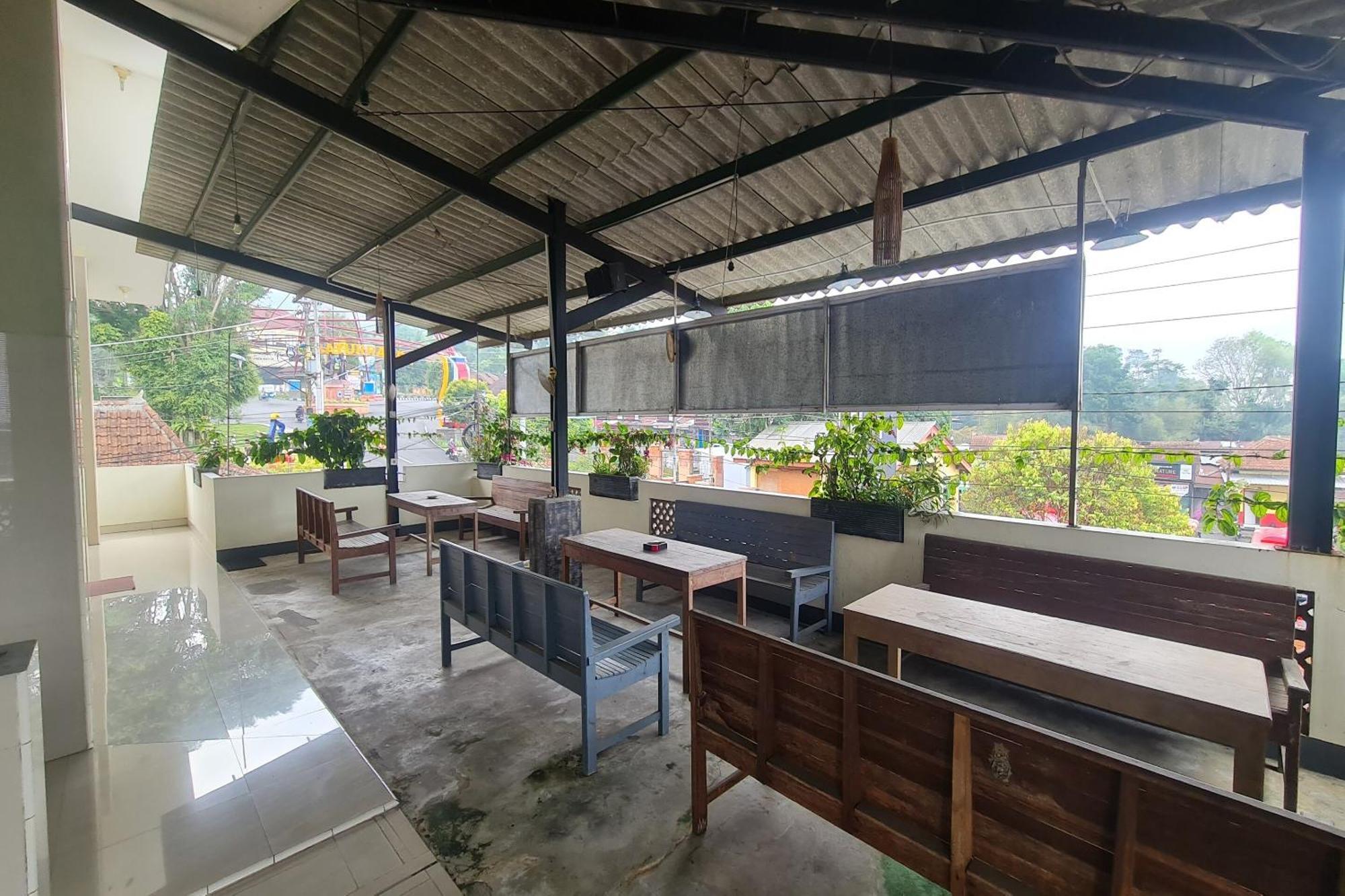 Capital O 93250 Hotel Tirta Kencana 2 Baturaden Banyumas 외부 사진